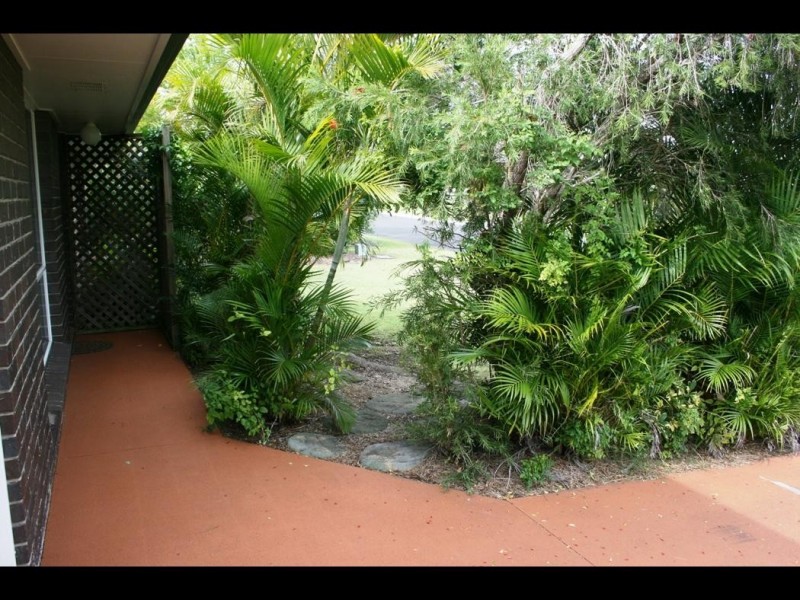 4 Glen Court, Point Vernon QLD 4655