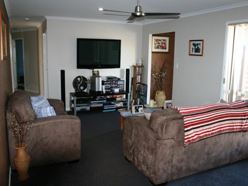 77 Endeavour Way, Eli Waters QLD 4655