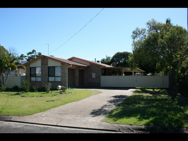 72 Cunningham Street, Urangan QLD 4655