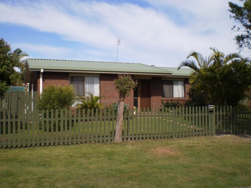 21 Connock Street, Urangan QLD 4655