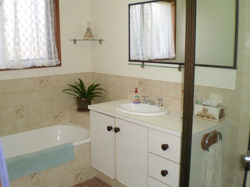 21 Connock Street, Urangan QLD 4655