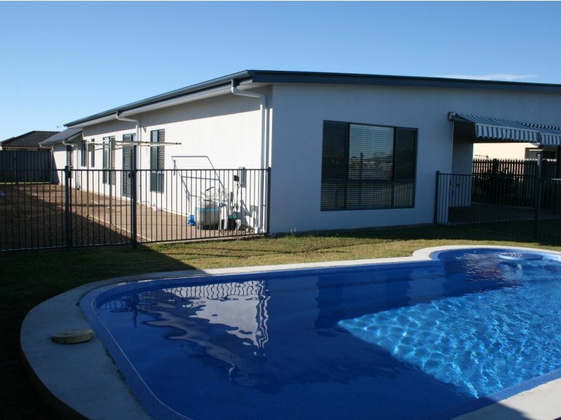 64 Earl St Vincent Circuit, Eli Waters QLD 4655