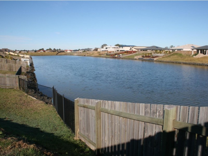 64 Earl St Vincent Circuit, Eli Waters QLD 4655