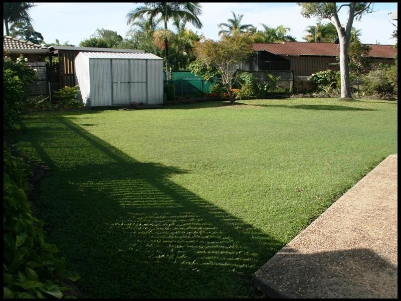 4 Glen Court, Point Vernon QLD 4655