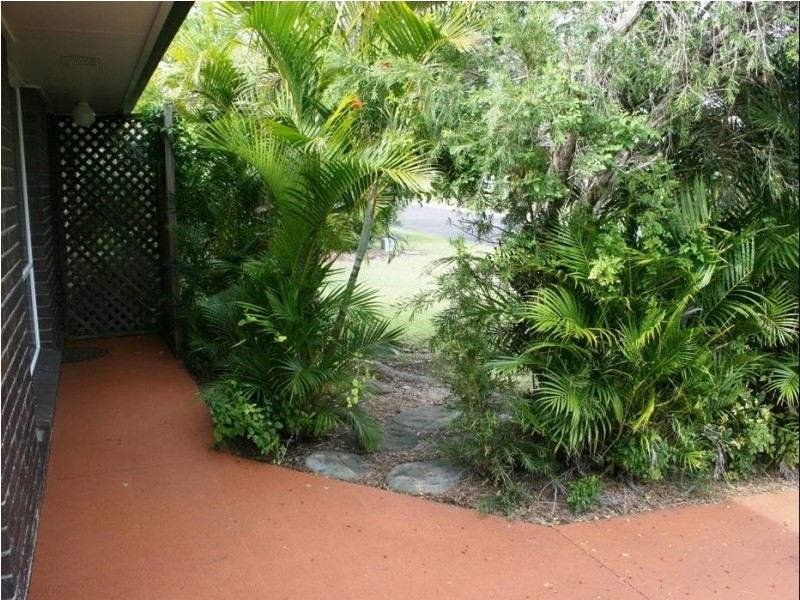 4 Glen Court, Point Vernon QLD 4655