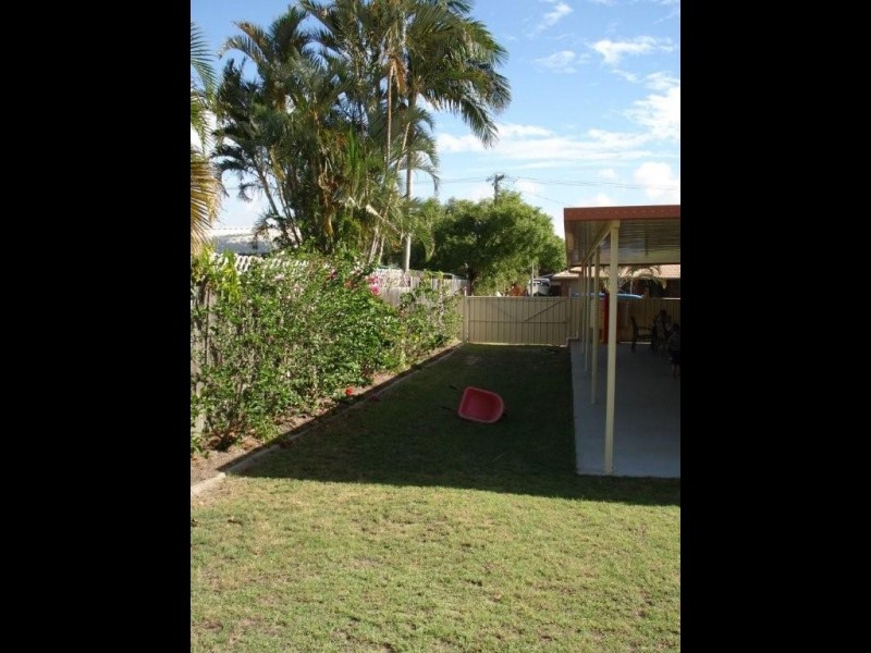 72 Cunningham Street, Urangan QLD 4655