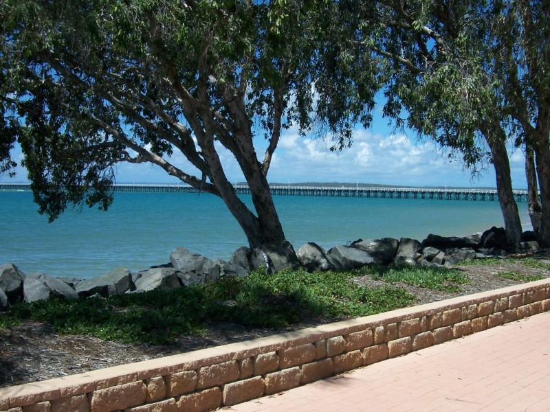 72 Cunningham Street, Urangan QLD 4655