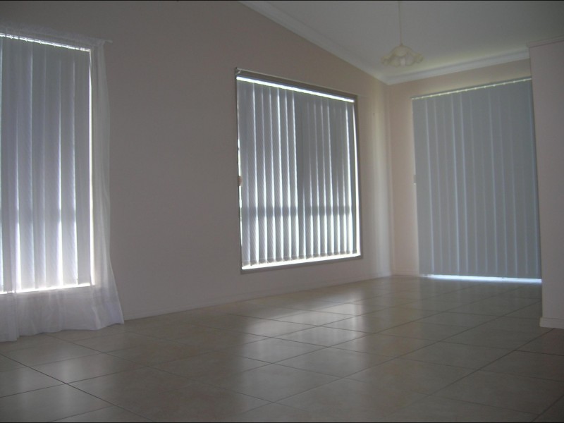 779 Boat Harbour Drive, Urangan QLD 4655