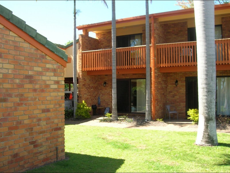 8/436 Esplanade, Torquay QLD 4655