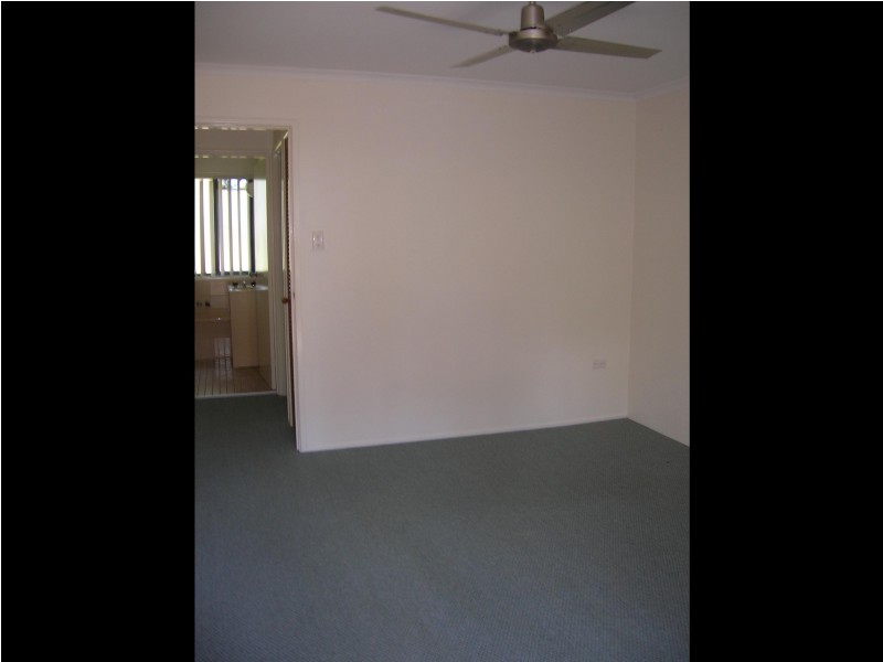 8/436 Esplanade, Torquay QLD 4655