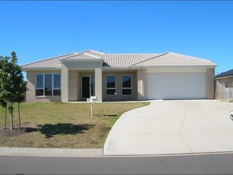 2 Genoa Court, Point Vernon QLD 4655