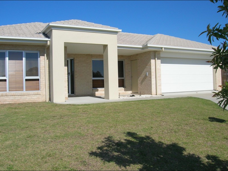 2 Genoa Court, Point Vernon QLD 4655
