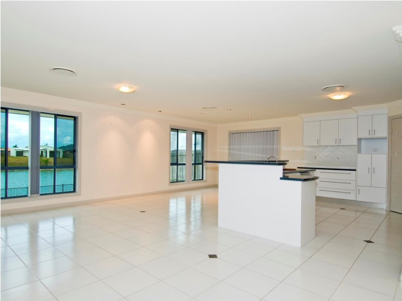 6 Earl St Vincent Circuit,, Eli Waters QLD 4655