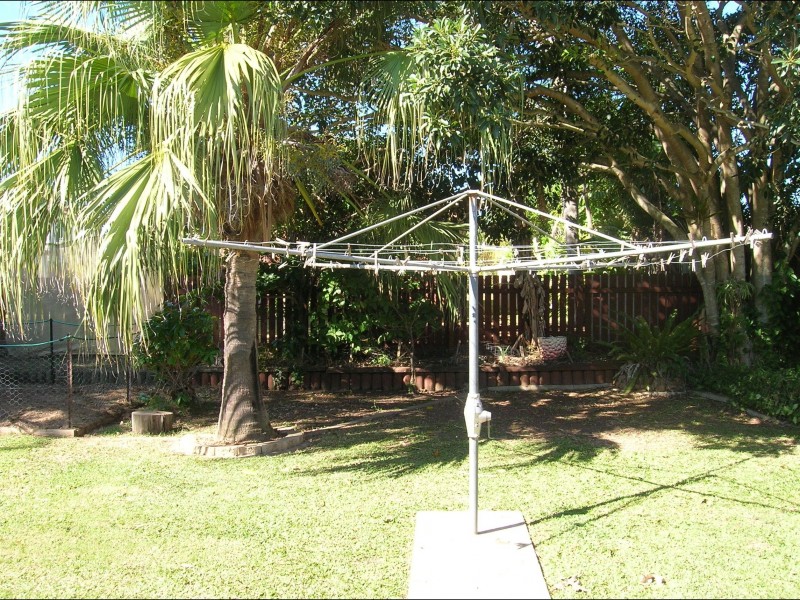 29 Paradise Street, Point Vernon QLD 4655