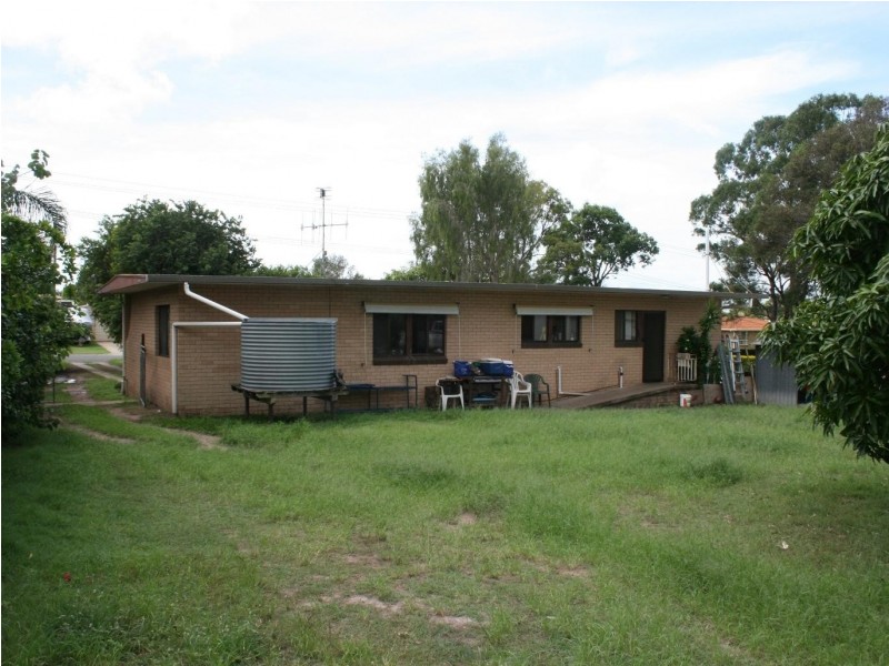 73 Urangan Street, Torquay QLD 4655