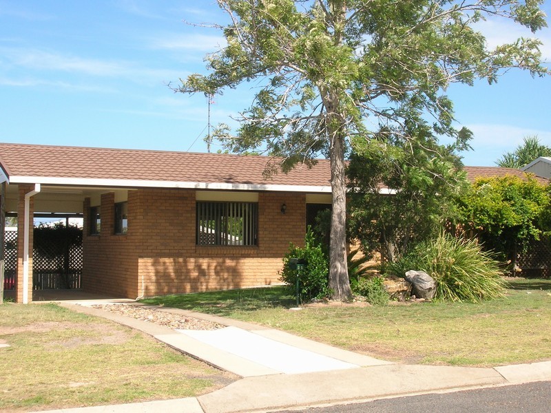 31 Park Street, Urangan QLD 4655