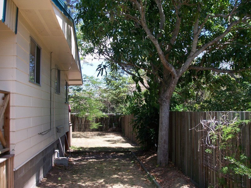 33 Totness Street, Torquay QLD 4655