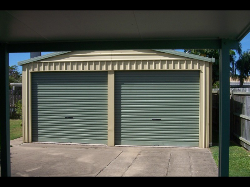 18 South Street, Urangan QLD 4655