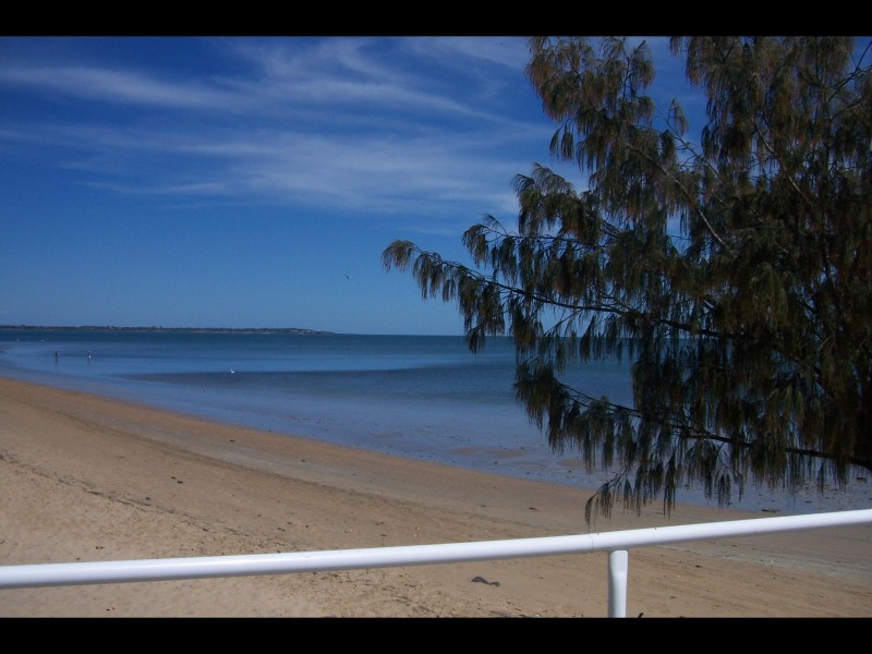 18 South Street, Urangan QLD 4655