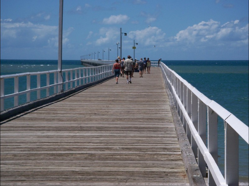 18 South Street, Urangan QLD 4655