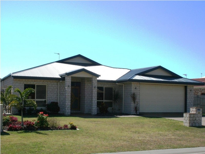 14 Harrison Circuit, Urangan QLD 4655