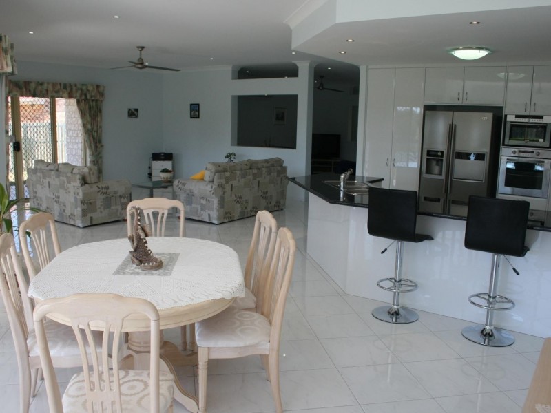 14 Harrison Circuit, Urangan QLD 4655