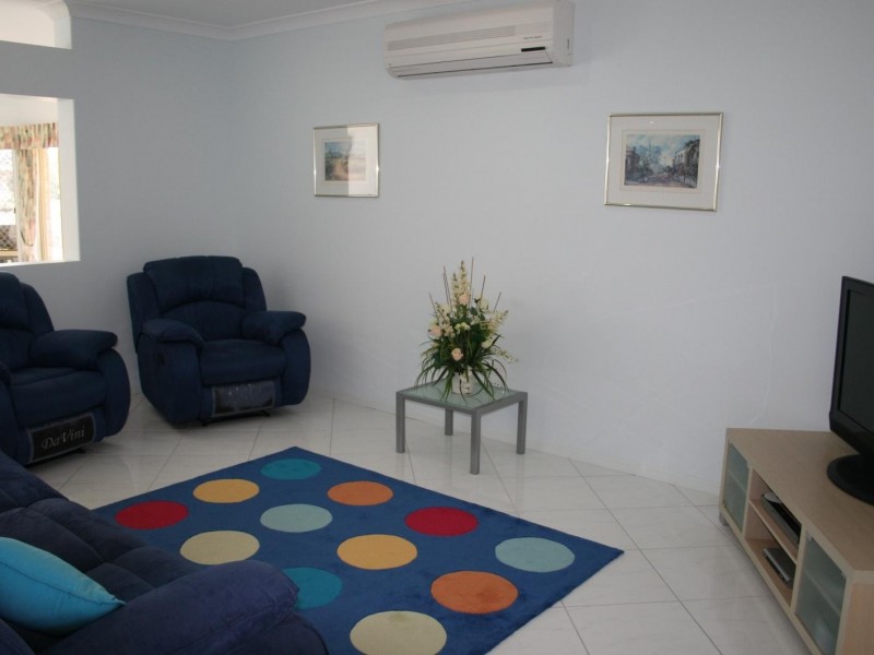 14 Harrison Circuit, Urangan QLD 4655