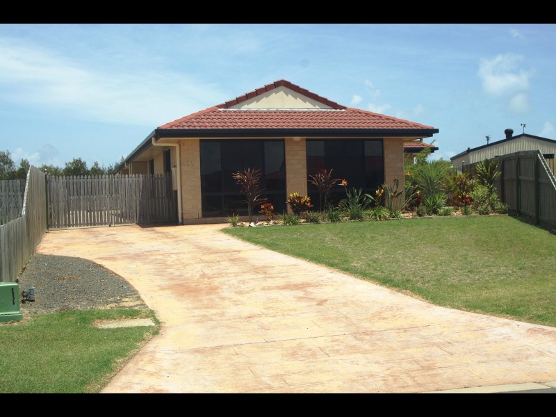 11 Whistler Court, Eli Waters QLD 4655