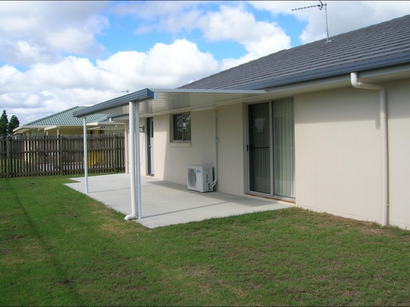 2/111 Ibis Boulevard, Eli Waters QLD 4655