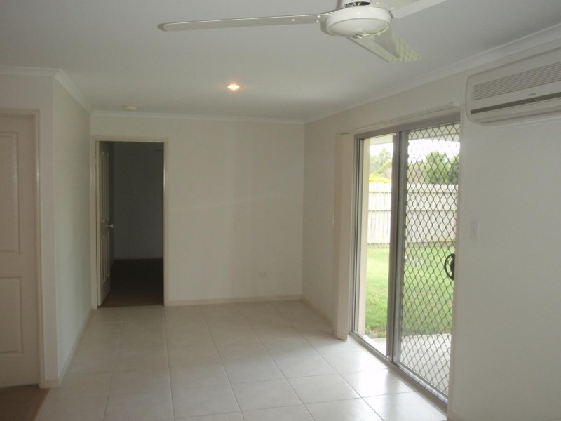 2/111 Ibis Boulevard, Eli Waters QLD 4655