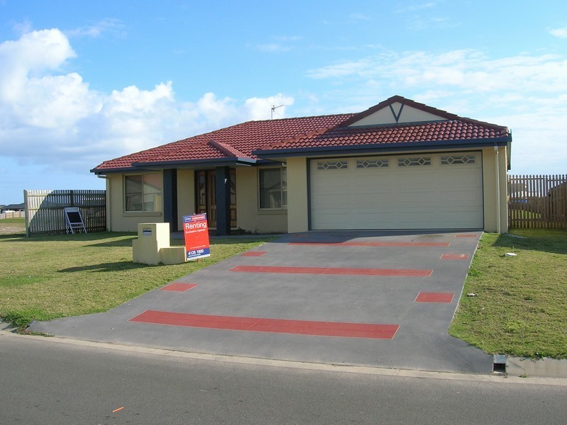 35 Endeavour Way, Eli Waters QLD 4655