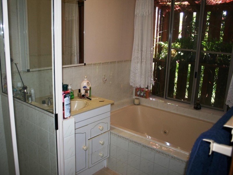 36 Wellington Crescent, Wondunna QLD 4655
