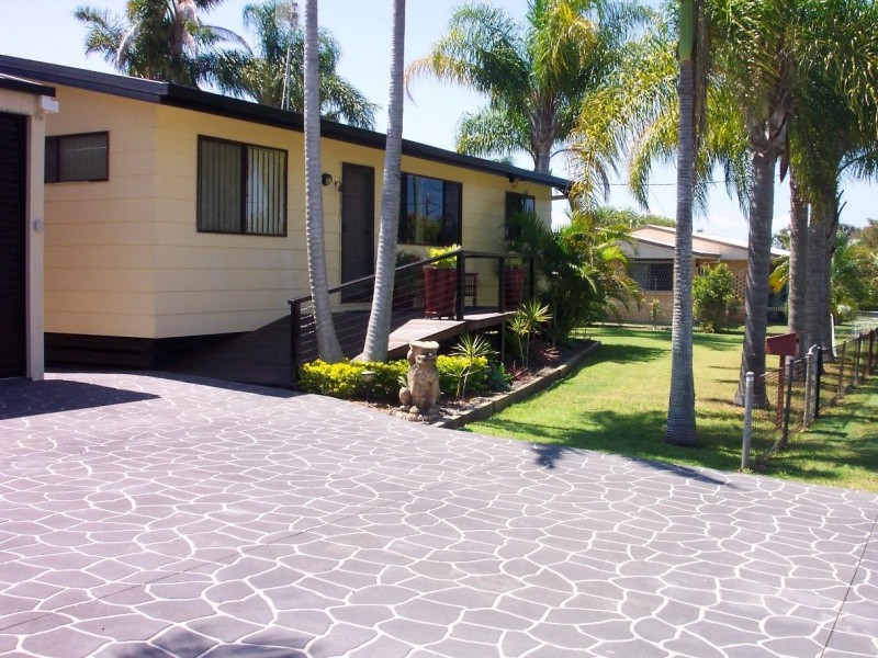 8 Crescent Street, Urangan QLD 4655