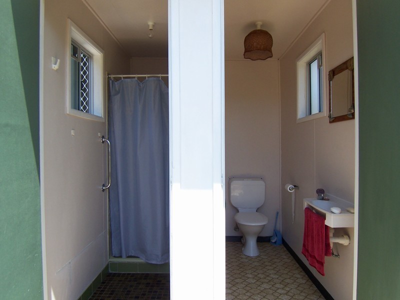 38 Ocean Street, Torquay QLD 4655