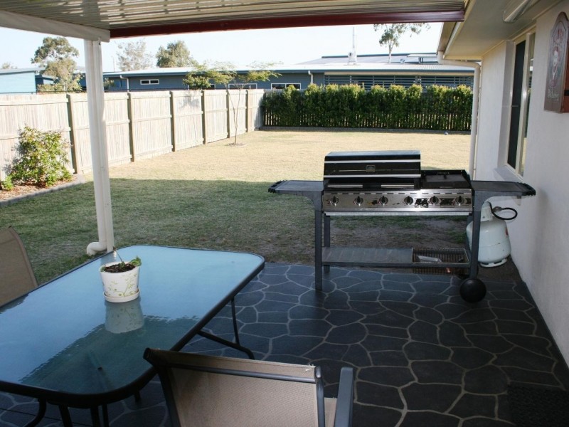 18 Endeavour Way, Eli Waters QLD 4655