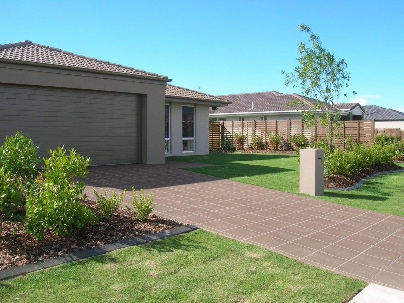 53 Lady Penrhyn Drive, Eli Waters QLD 4655