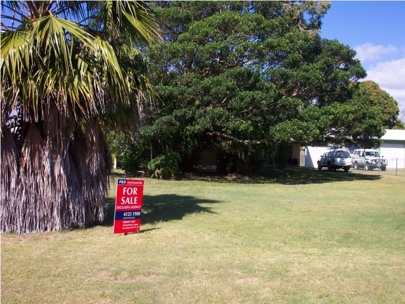 49 Hibiscus Street, Urangan QLD 4655