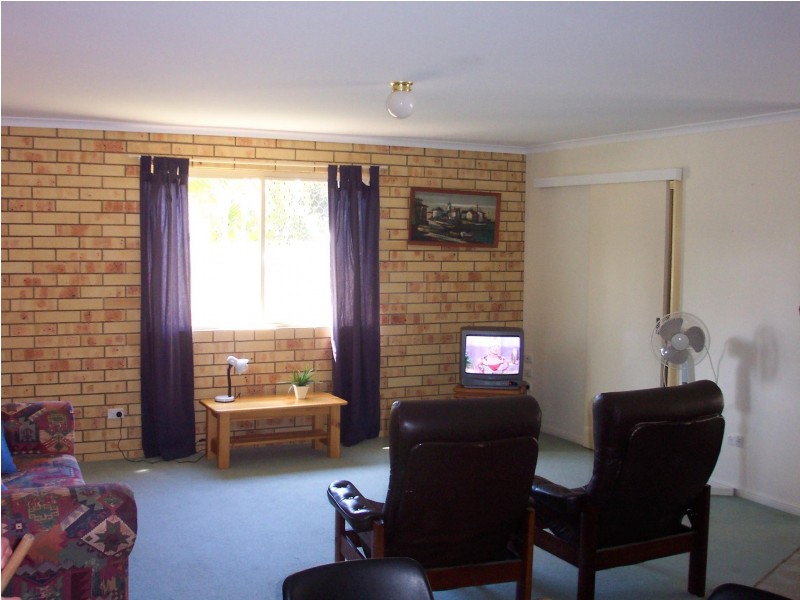 49 Hibiscus Street, Urangan QLD 4655