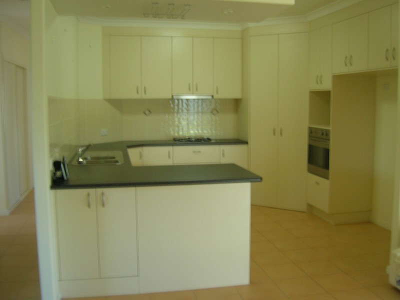 3 Lucyanne Court, Urangan QLD 4655