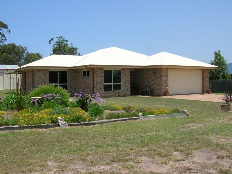 3 Lucyanne Court, Urangan QLD 4655