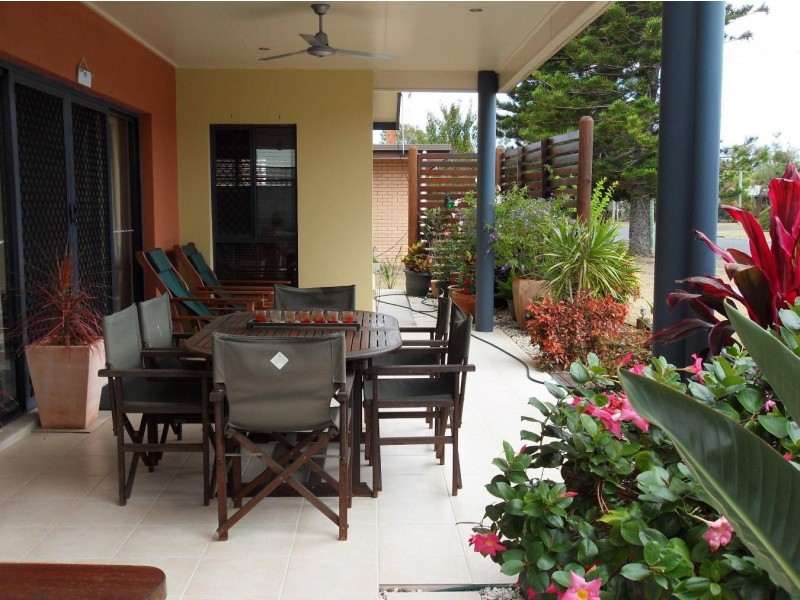 30 Ross Street, Burrum Heads QLD 4659