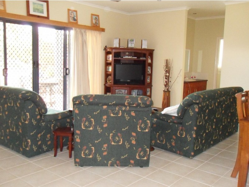 30 Ross Street, Burrum Heads QLD 4659