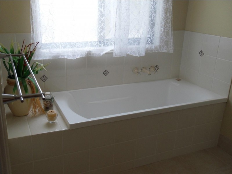 30 Ross Street, Burrum Heads QLD 4659