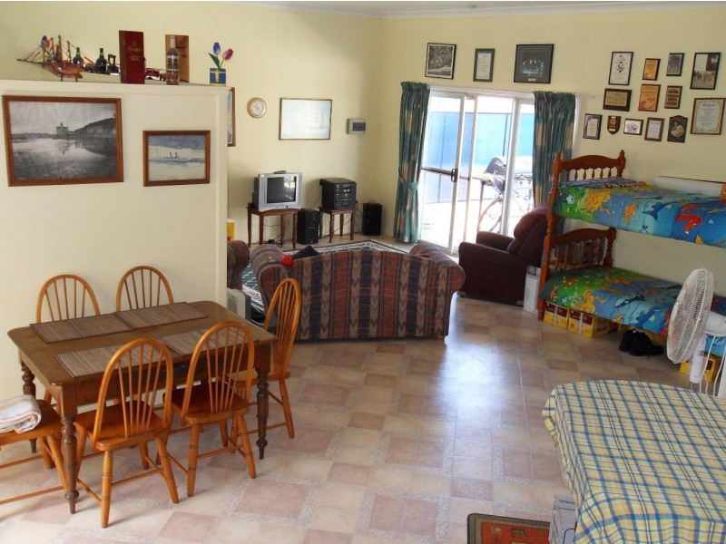 30 Ross Street, Burrum Heads QLD 4659