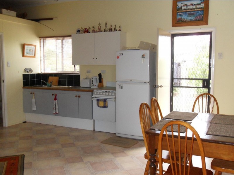 30 Ross Street, Burrum Heads QLD 4659