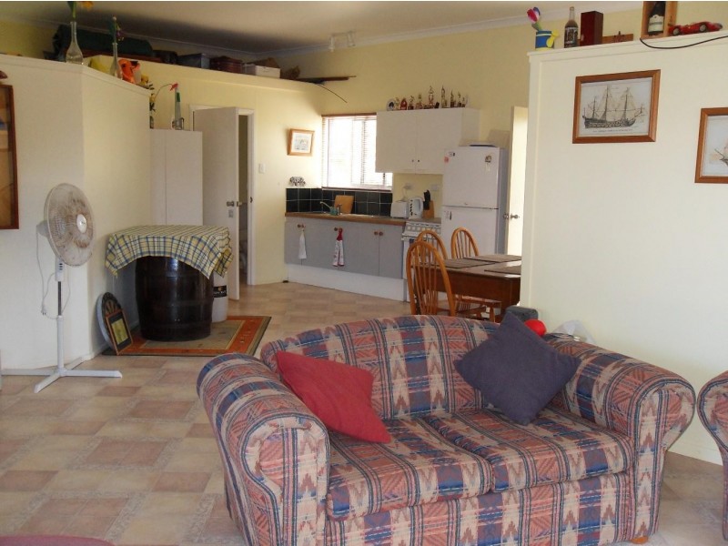 30 Ross Street, Burrum Heads QLD 4659