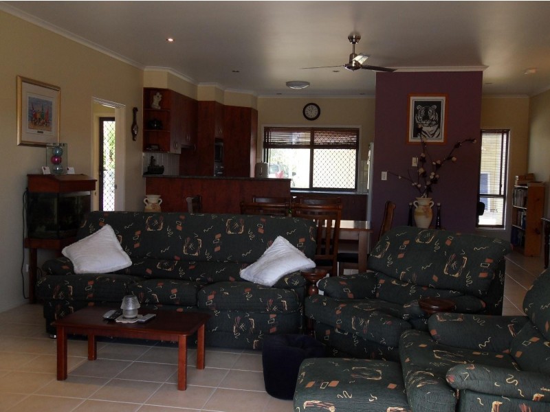 30 Ross Street, Burrum Heads QLD 4659