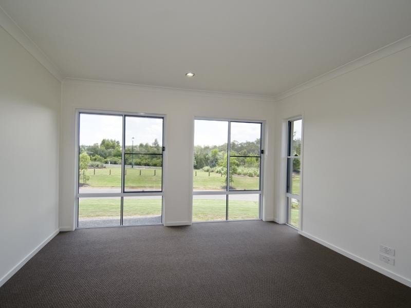 65 Parklands Blvd, Wondunna QLD 4655