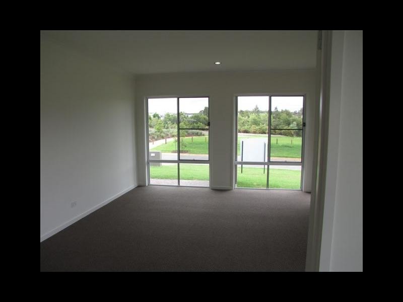 65 Parklands Blvd, Wondunna QLD 4655