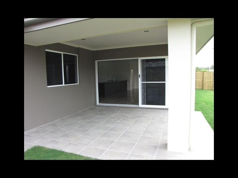 65 Parklands Blvd, Wondunna QLD 4655